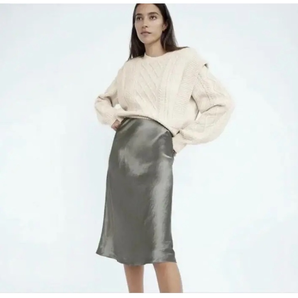 Aritzia Gray Midi Skirt